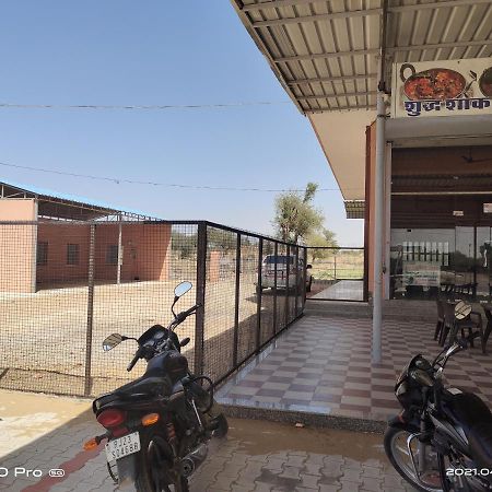 Hotel Purnima Palace Fatehpur  Exterior foto